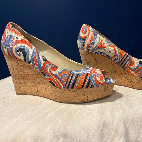 Nine West (9West) size 9 orange and blue paisley summer wedges - Picture 3 of 9